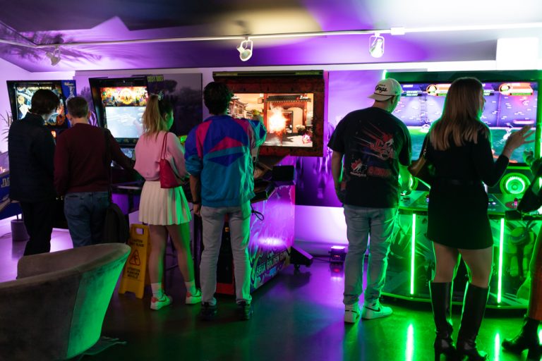 hotel x retro arcade