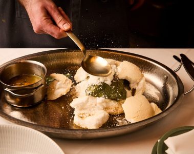 rileys fish and steak tableside